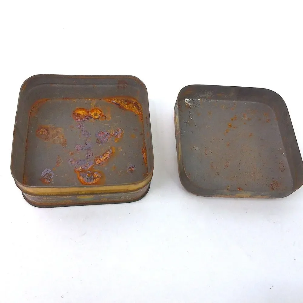 Antique 1920s Holmans Face Powder Tin